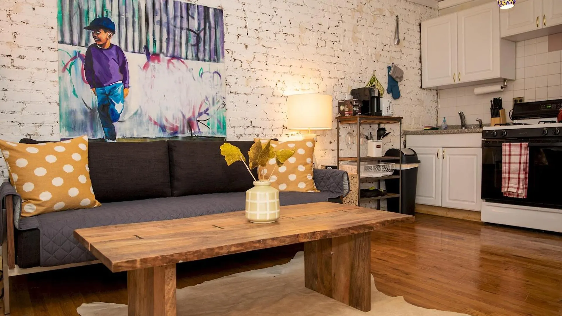 Sunny Fully Furnished Studio In Chelsea New York